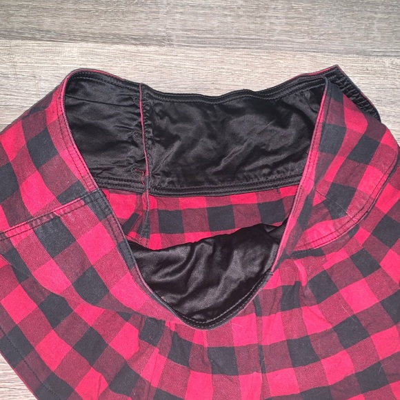 Size 11 BeBop plaid buttoned skirt. - Picture 4 of 4